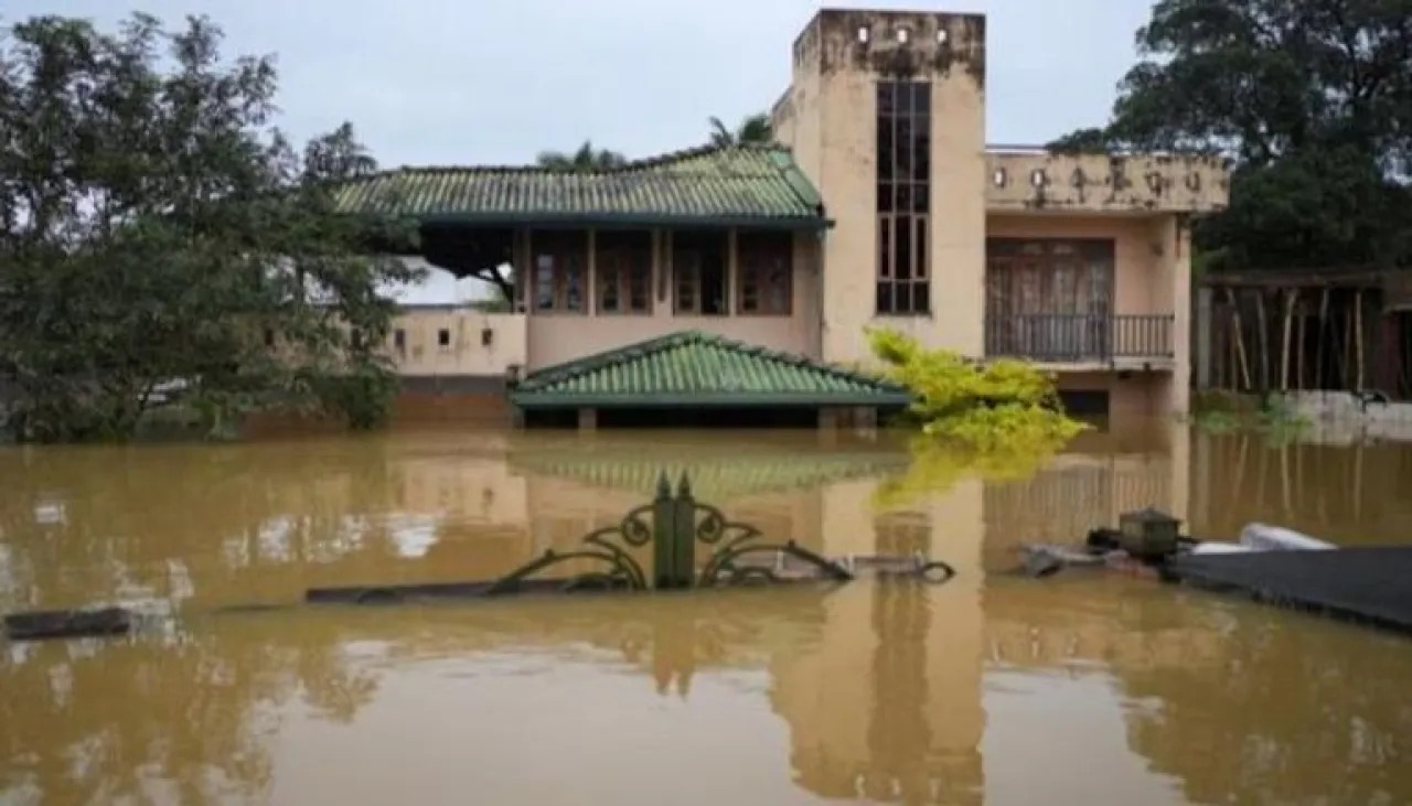 صورة حول : وفاة 465 شخصًا بإعصار مدمر في سريلانكا وفاة 465 شخصًا بإعصار مدمر في سريلانكا