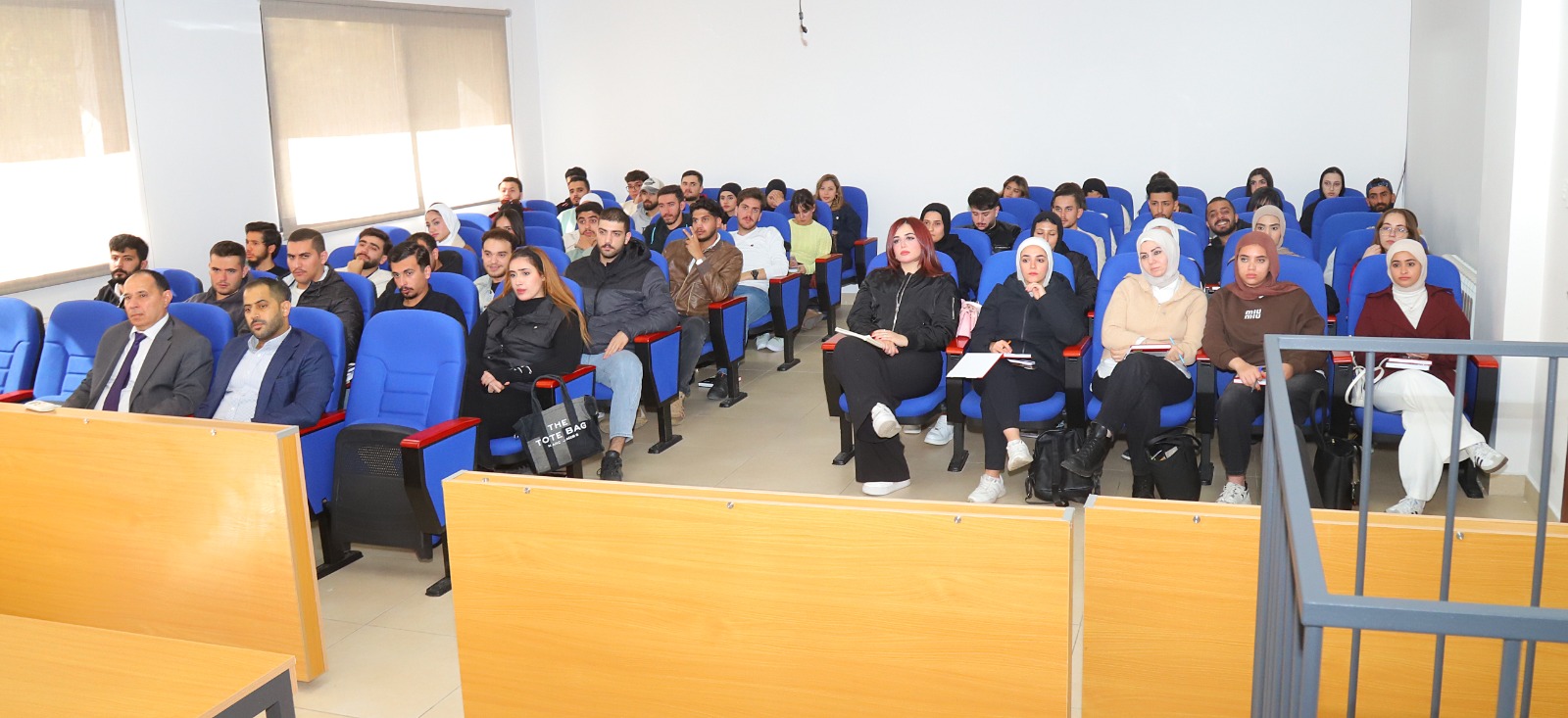 صورة حول : كلية الحقوق بجامعة البترا تستضيف محاضرة للوزيرة الأسبق ياسرة غوشة كلية الحقوق بجامعة البترا تستضيف محاضرة للوزيرة الأسبق ياسرة غوشة