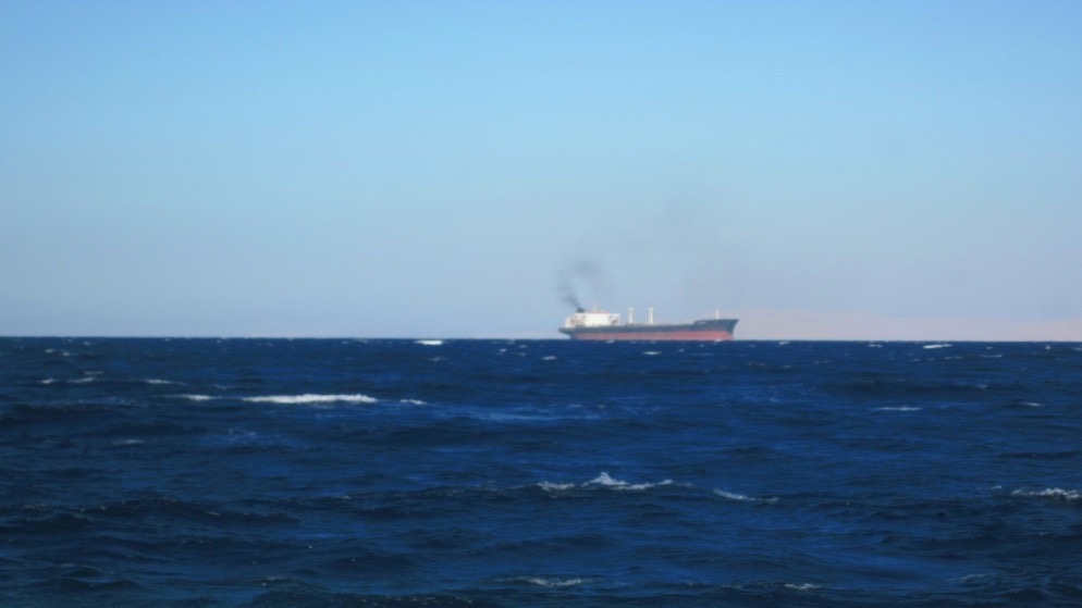 صورة حول : سفينة تجارية تواجه إطلاق نار قبالة السواحل اليمنية سفينة تجارية تواجه إطلاق نار قبالة السواحل اليمنية