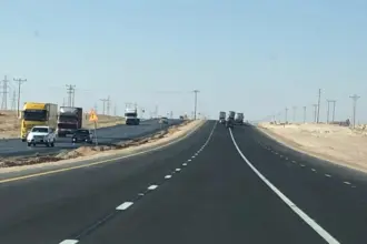 ضبط مركبة تسير بسرعة 187 كم على الطريق الصحراوي