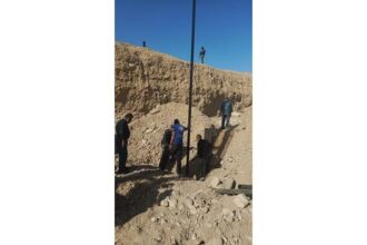 المياه تنفذ حملة أمنية لردم 11 بئرا مخالفا