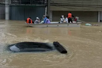 ارتفاع ضحايا الفيضانات والانهيارات الأرضية في إندونيسيا وسريلانكا وتايلاند