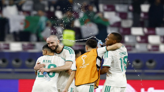 صورة حول : الجزائر تتصدر المجموعة الثانية بعد فوزها الكبير على البحرين الجزائر تتصدر المجموعة الثانية بعد فوزها الكبير على البحرين