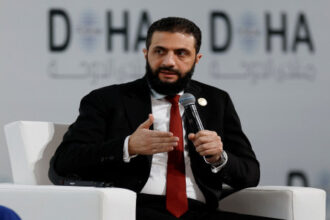 الشرع يحذر من خطورة منطقة إسرائيلية عازلة في جنوب سوريا