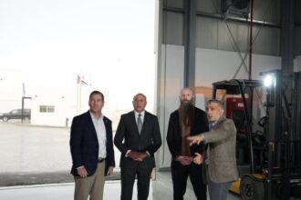 الأردن يعزز جهوده الإنسانية لإيصال المساعدات لغزة بمركز لوجستي حديث