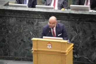 الخشمان: متى بدنا نشوف موازنة تسد الدين؟