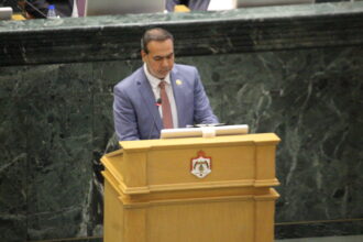 النواصرة ينتقد الموازنة ويطالب بدعم القوات المسلحة