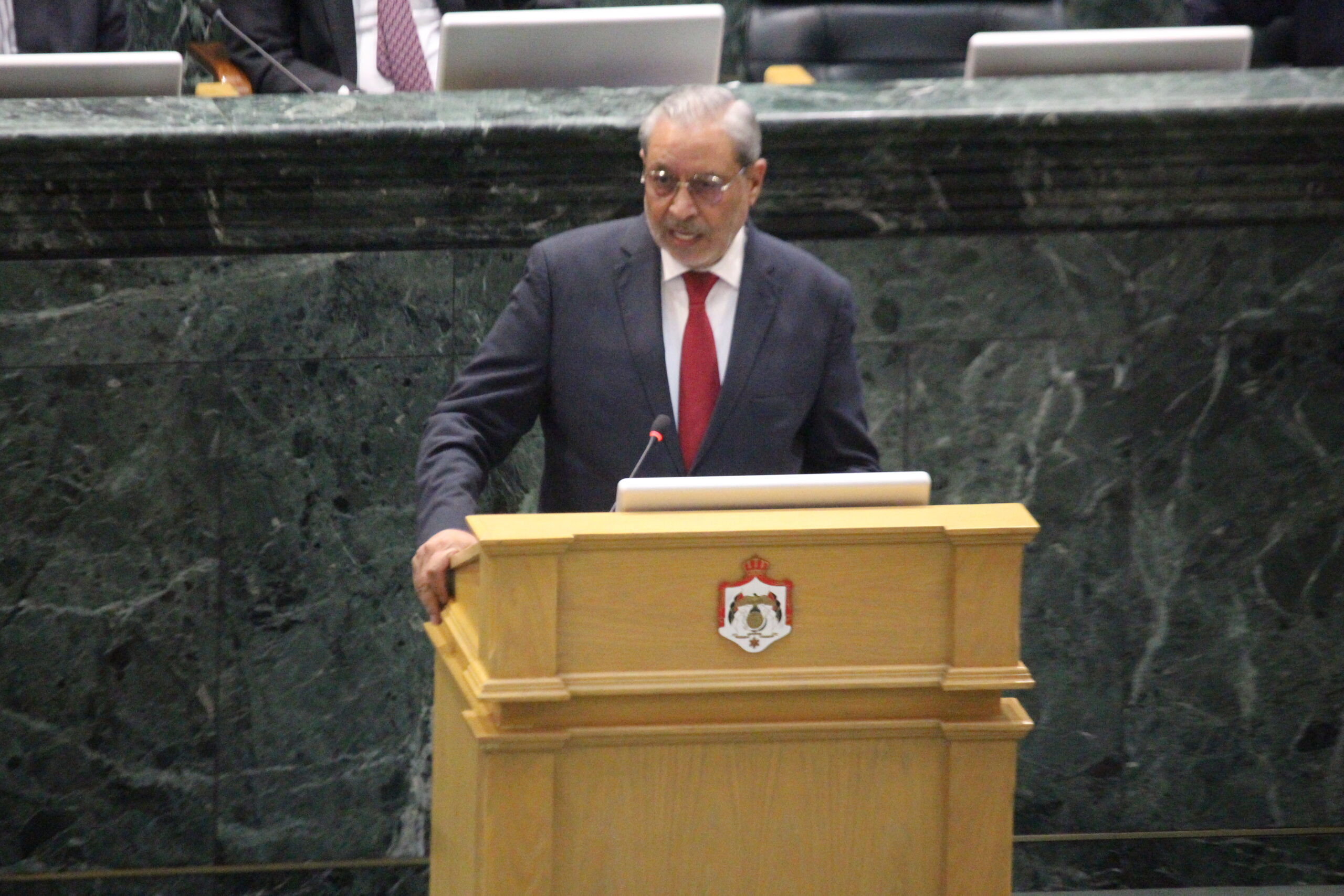 الدهيسات للمواطنين: من حقكم أن تنتقدونا