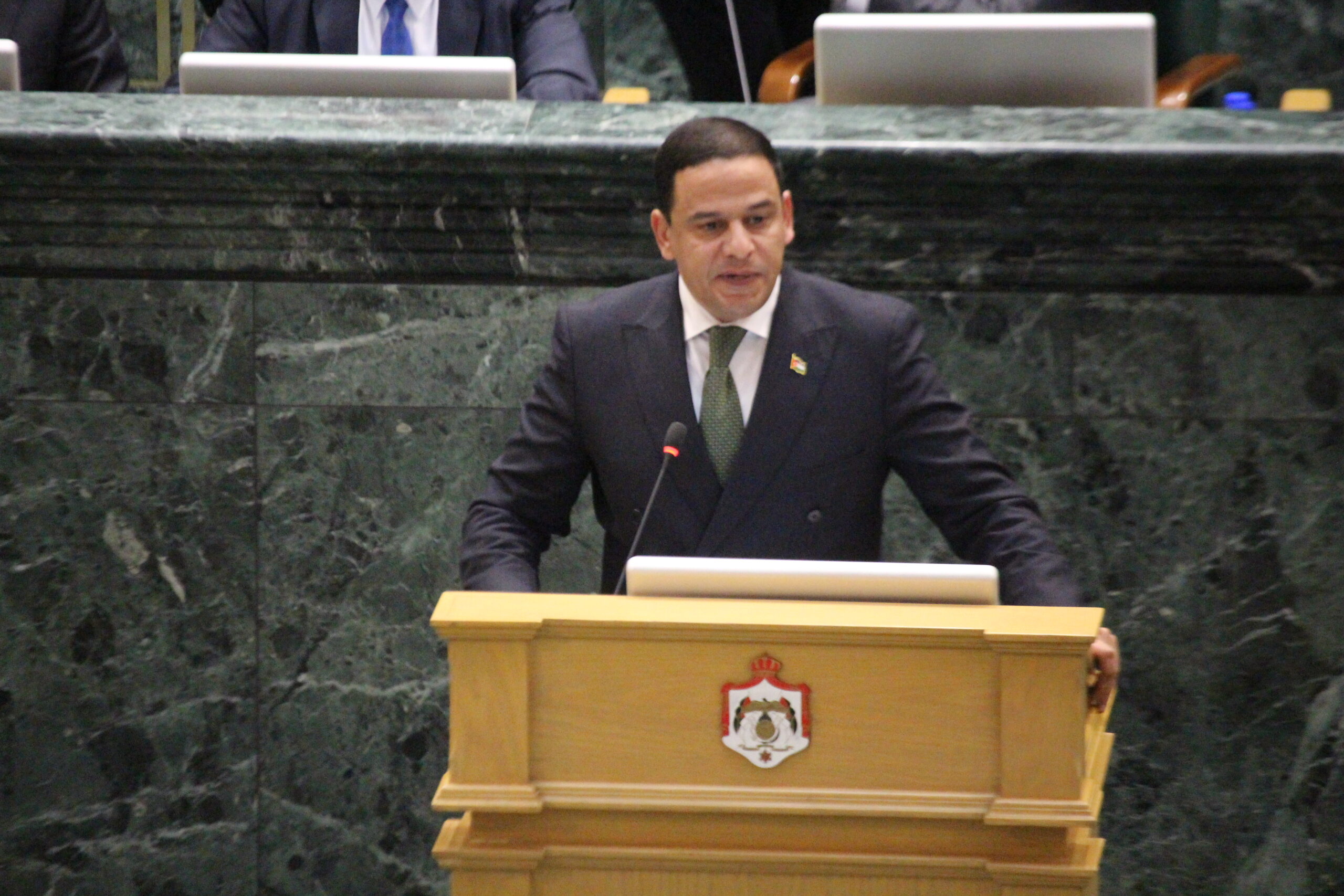 النائب أيمن أبو هنية: الموازنة الحالية تحتاج إلى نهج اقتصادي جديد