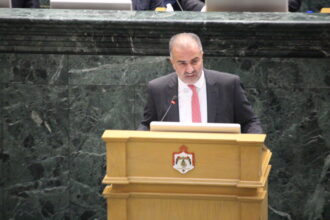 فريحات: حكومات فاشلة والقاضي يرد: ما عنا حكومات فاشلة كلها مقدرة