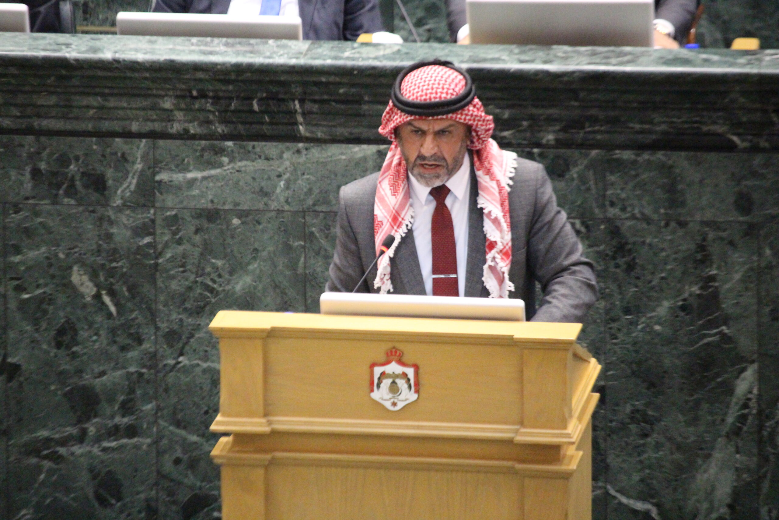 صورة حول : الروابدة يكشف تجاوزات مالية في صيانة المنازل الحكومية الروابدة يكشف تجاوزات مالية في صيانة المنازل الحكومية