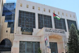 الأردنيون ينتظرون خفضا جديدا لأسعار الفائدة