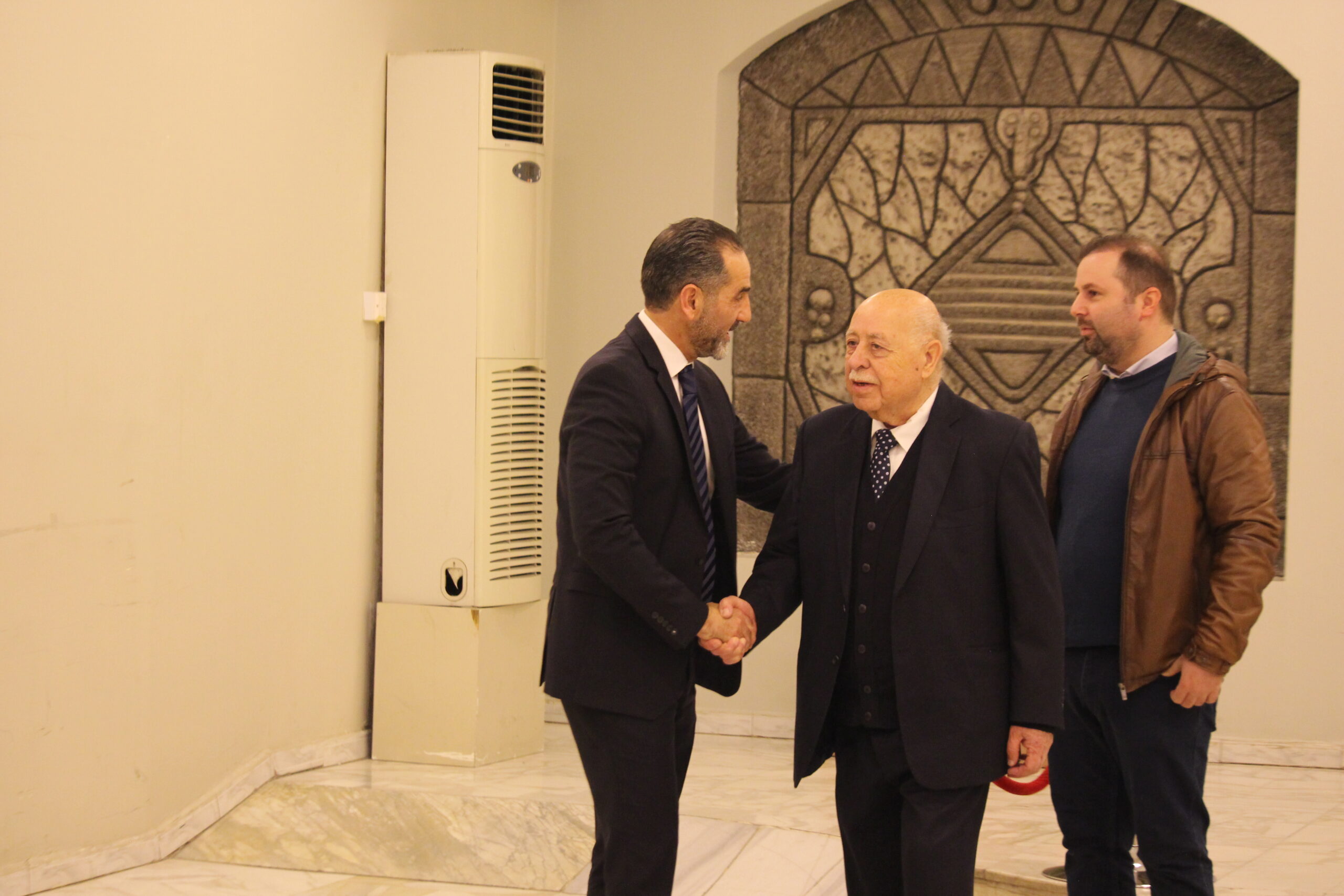 بالفيديو والصور.. العجلوني يُقري بمناسبة زفاف نجله المهندس زيد