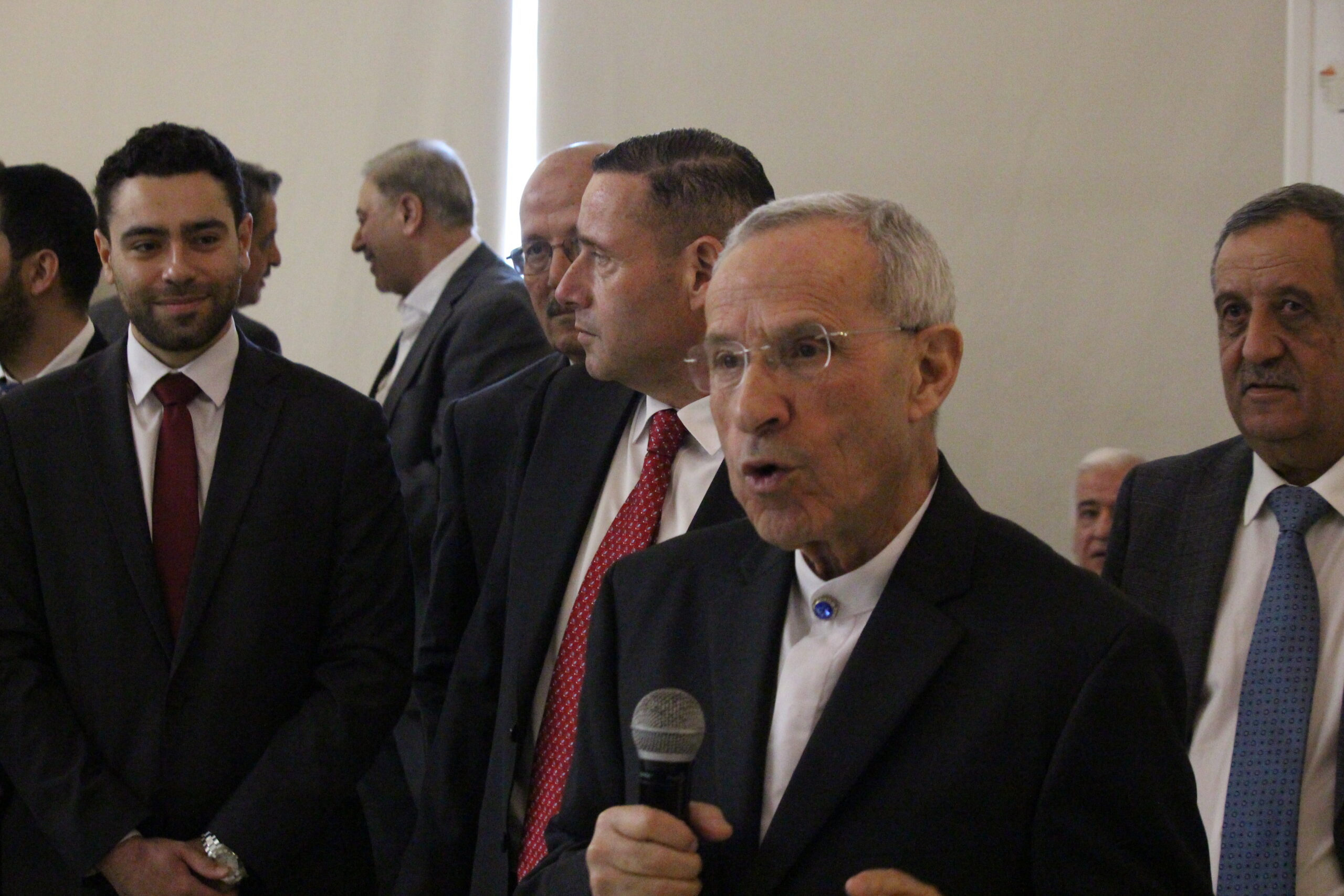 بالفيديو والصور.. العجلوني يُقري بمناسبة زفاف نجله المهندس زيد