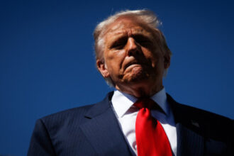 ترامب يهدد بـ"رد شديد" بعد هجوم تدمر… واشنطن ودمشق تتبادلان الاتهامات