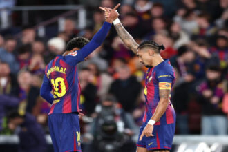 برشلونة يوسع الفارق مع ريال مدريد بفضل ثنائية رافينيا وأتلتيكو يعود لسكة الانتصارات