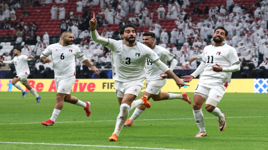 فلسطين تتفوق على قطر بهدف قاتل في افتتاح كأس العرب 2025