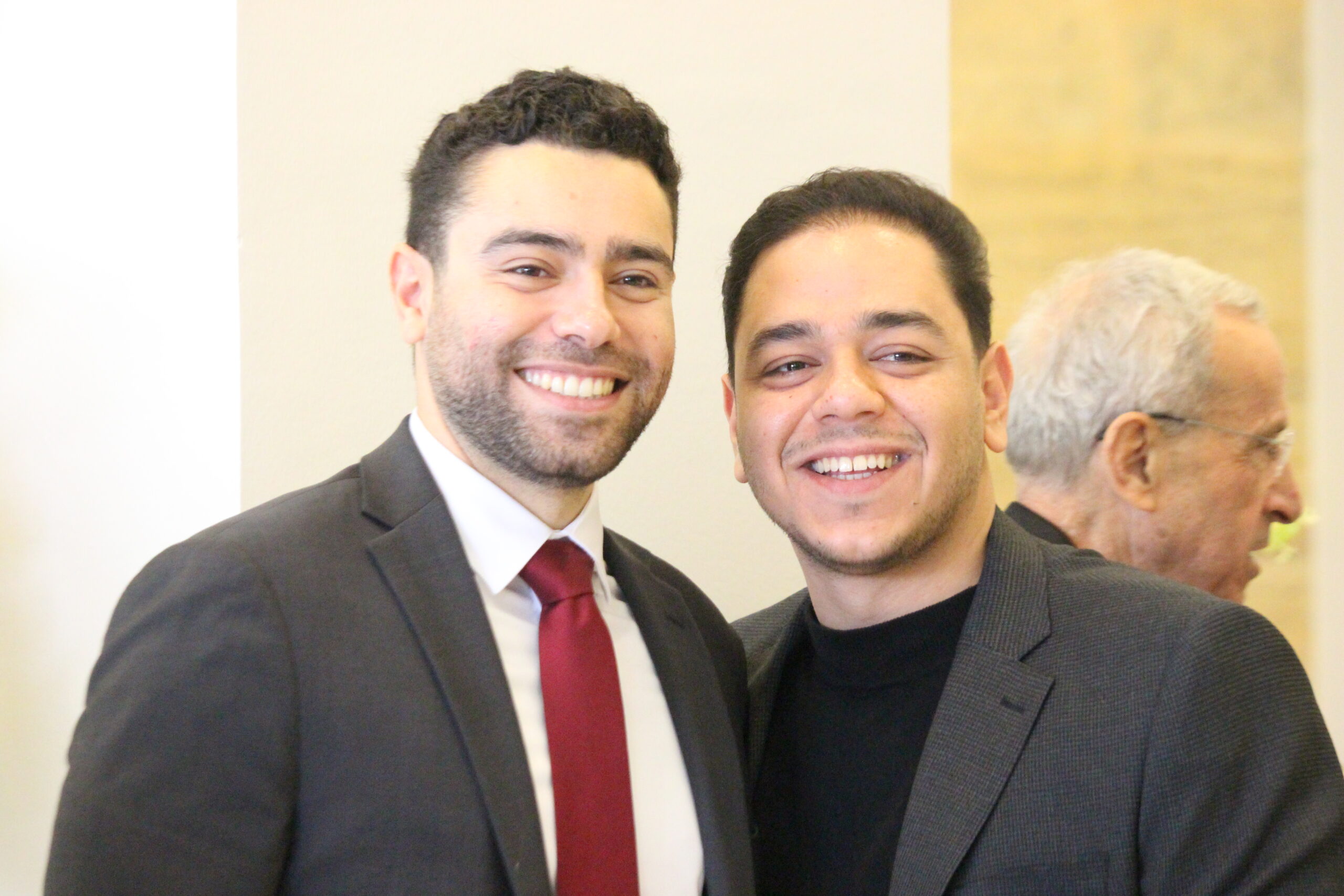 بالفيديو والصور.. العجلوني يُقري بمناسبة زفاف نجله المهندس زيد