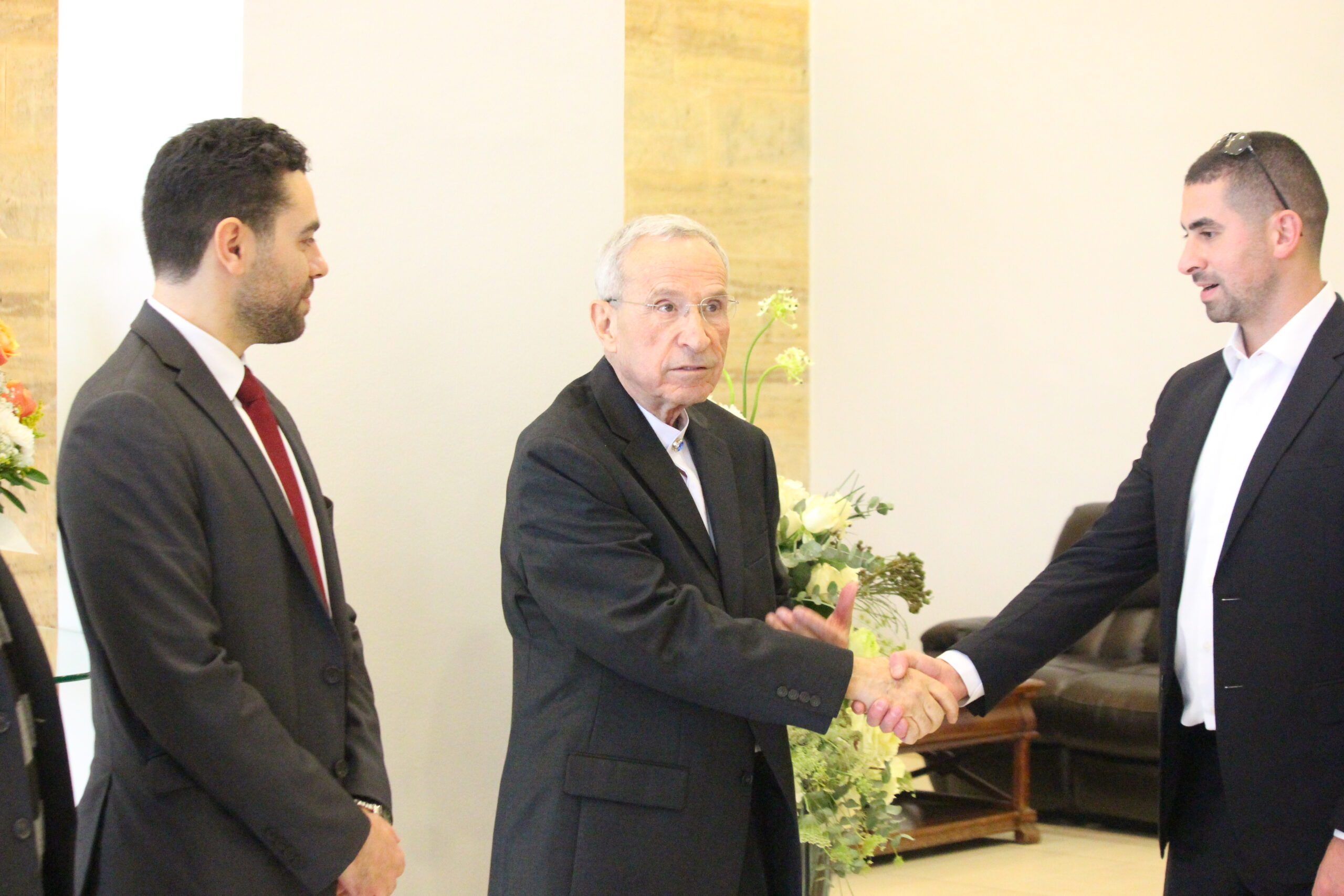 بالفيديو والصور.. العجلوني يُقري بمناسبة زفاف نجله المهندس زيد