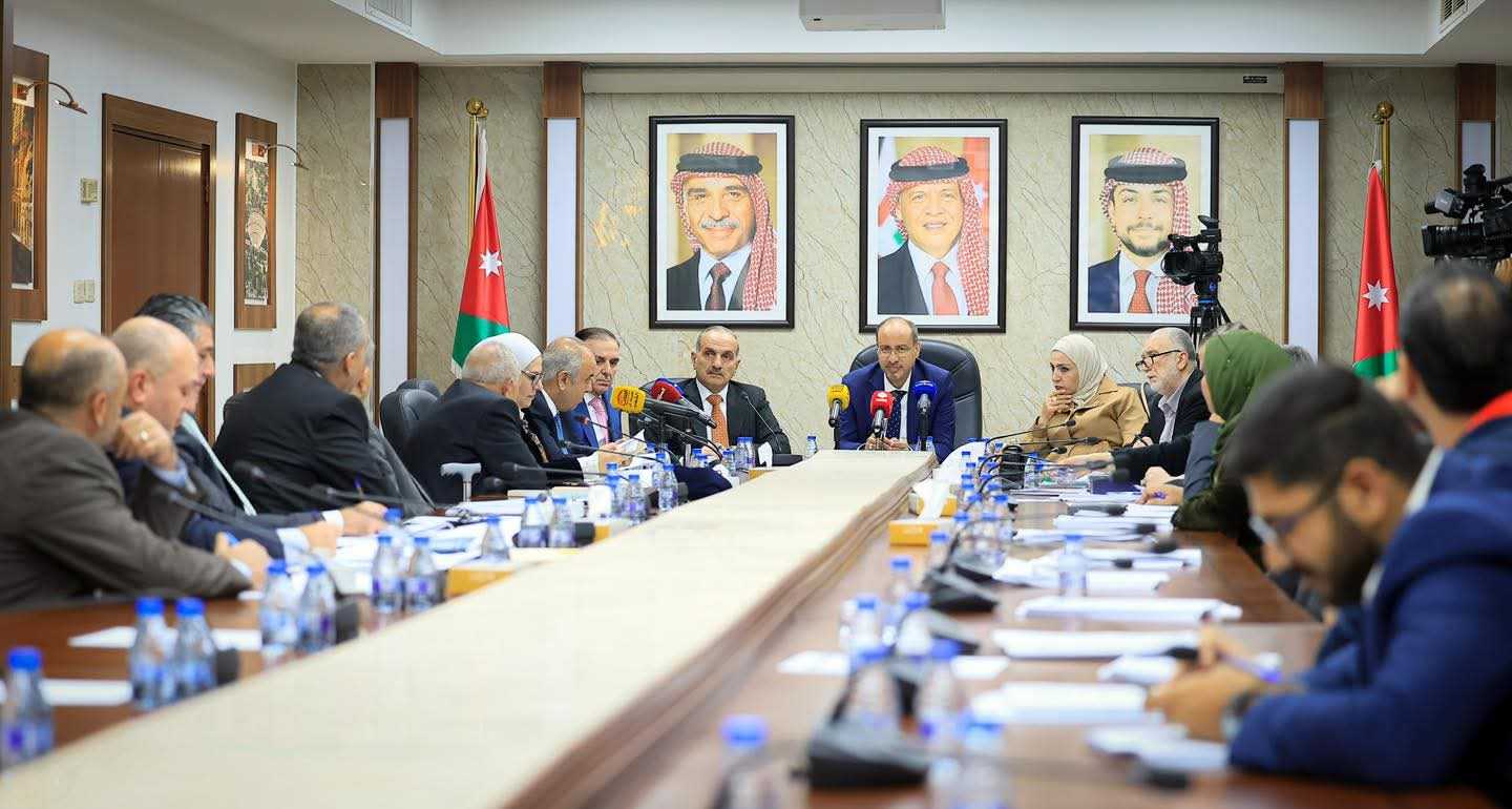 المالية النيابية: التربية والتعليم العالي ركيزة لبناء الأجيال وتطوير المناهج والتعليم المهني