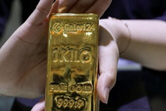 الذهب يلمع من جديد والفضة تلتقط أنفاسها وسط ترقب مسار الفائدة الأميركية