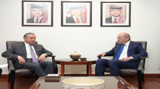 الصفدي يستقبل وزير خارجية الصين ويبحثان تعزيز الشراكة الاستراتيجية والتطورات الإقليمية