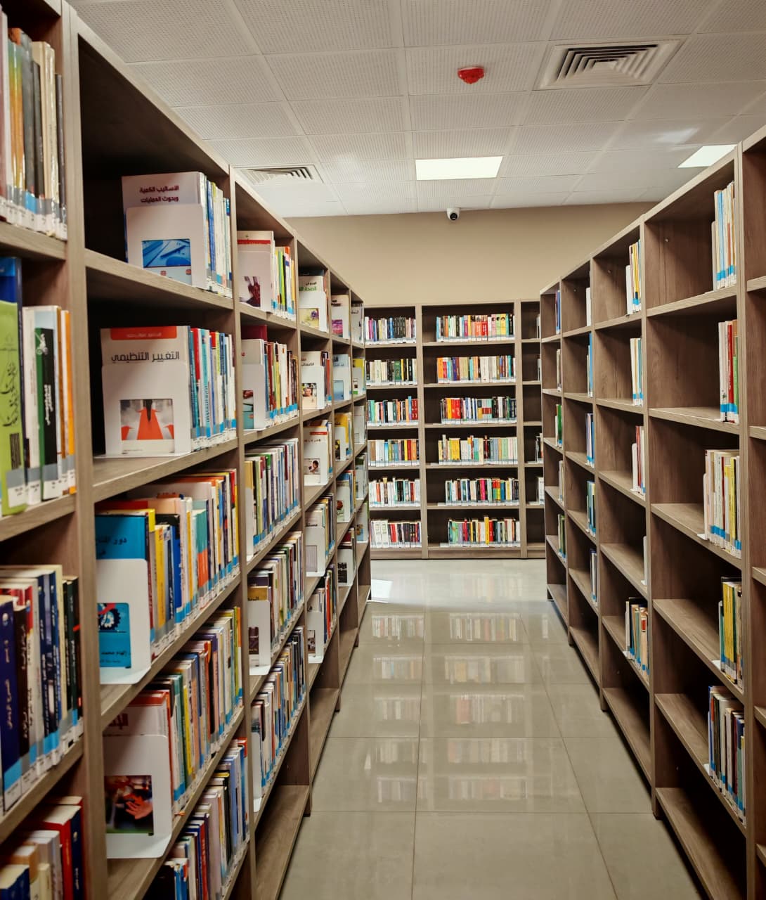 صورة حول : مكتبة شومان معان منارة ثقافية ومعرفية جنوبية مكتبة شومان معان منارة ثقافية ومعرفية جنوبية