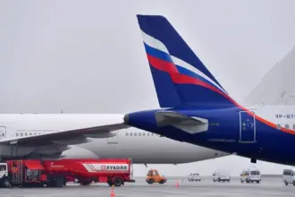 روسيا تفرض قيوداً مؤقتة على مطارات جنوبية