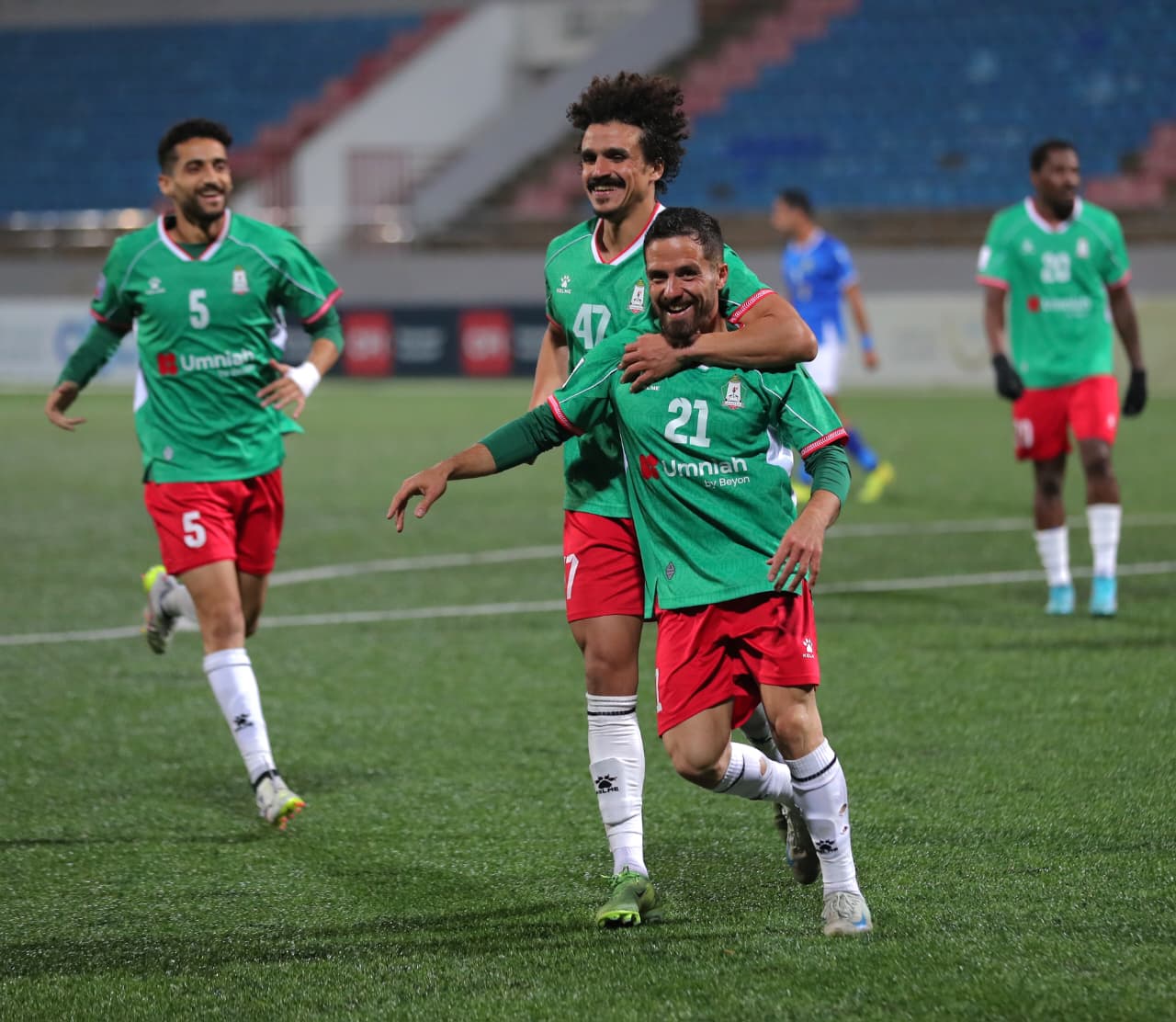 صورة حول : الوحدات يحسم قمة الجولة السابعة بثنائية في شباك السلط الوحدات يحسم قمة الجولة السابعة بثنائية في شباك السلط