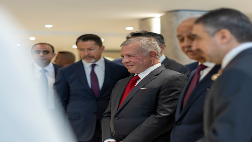 عاجل| الملك يطلع على إنجازات الصناعة الأردنية ويكرم المؤسسات المتميزة (صور)