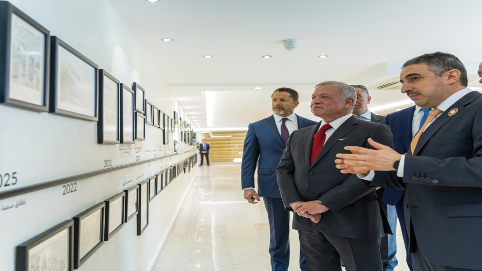عاجل| الملك يطلع على إنجازات الصناعة الأردنية ويكرم المؤسسات المتميزة (صور)