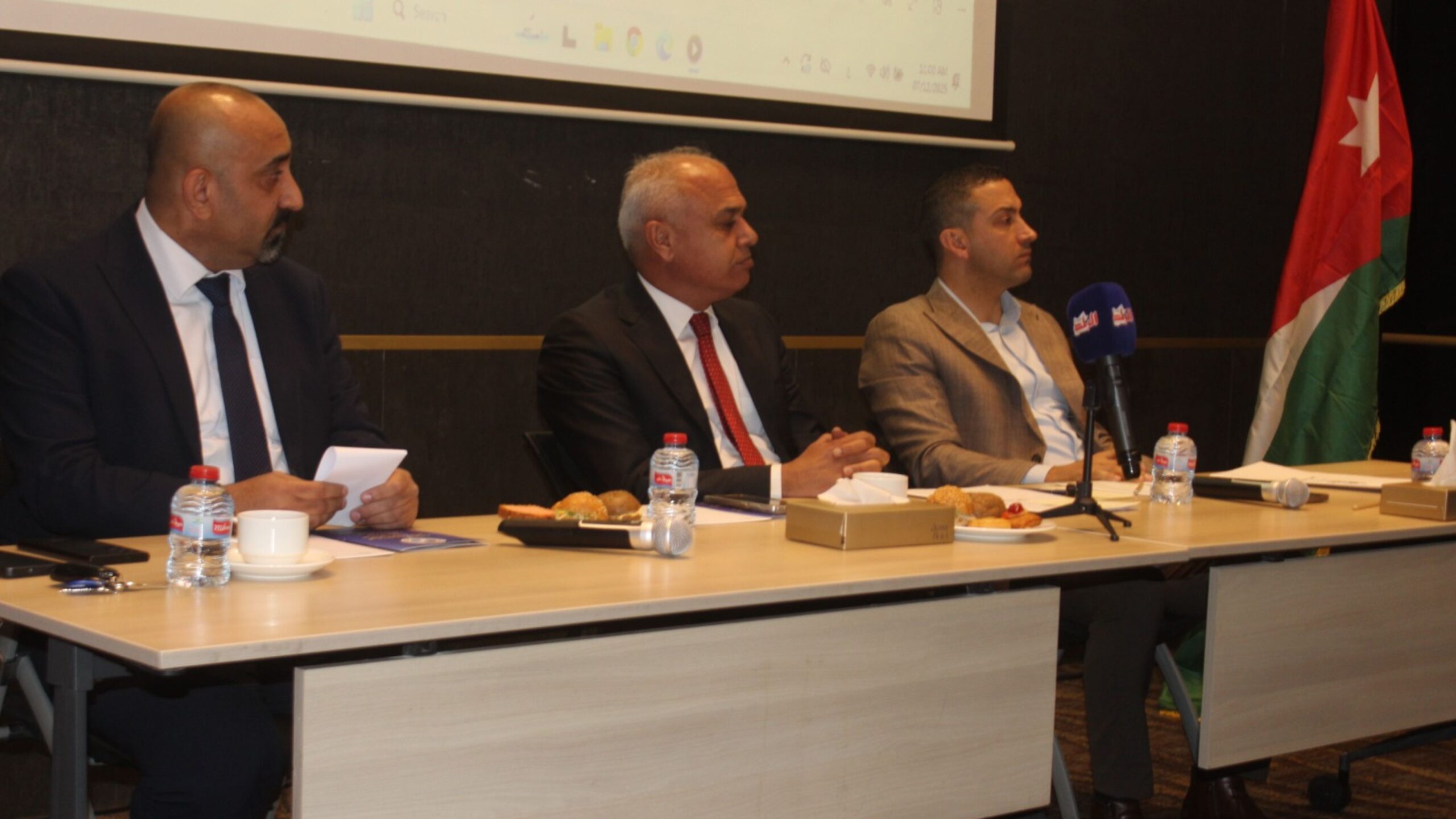 صورة حول : وزارة العمل تؤكد أهمية تنظيم قطاع العاملين في المنازل للوقاية من الاتجار بالبشر وزارة العمل تؤكد أهمية تنظيم قطاع العاملين في المنازل للوقاية من الاتجار بالبشر