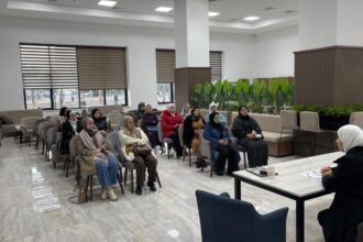 وزارة السياحة تطلق برنامجًا تدريبيًا لمزودي الخدمات السياحية لتعزيز المهارات وجودة الخدمات