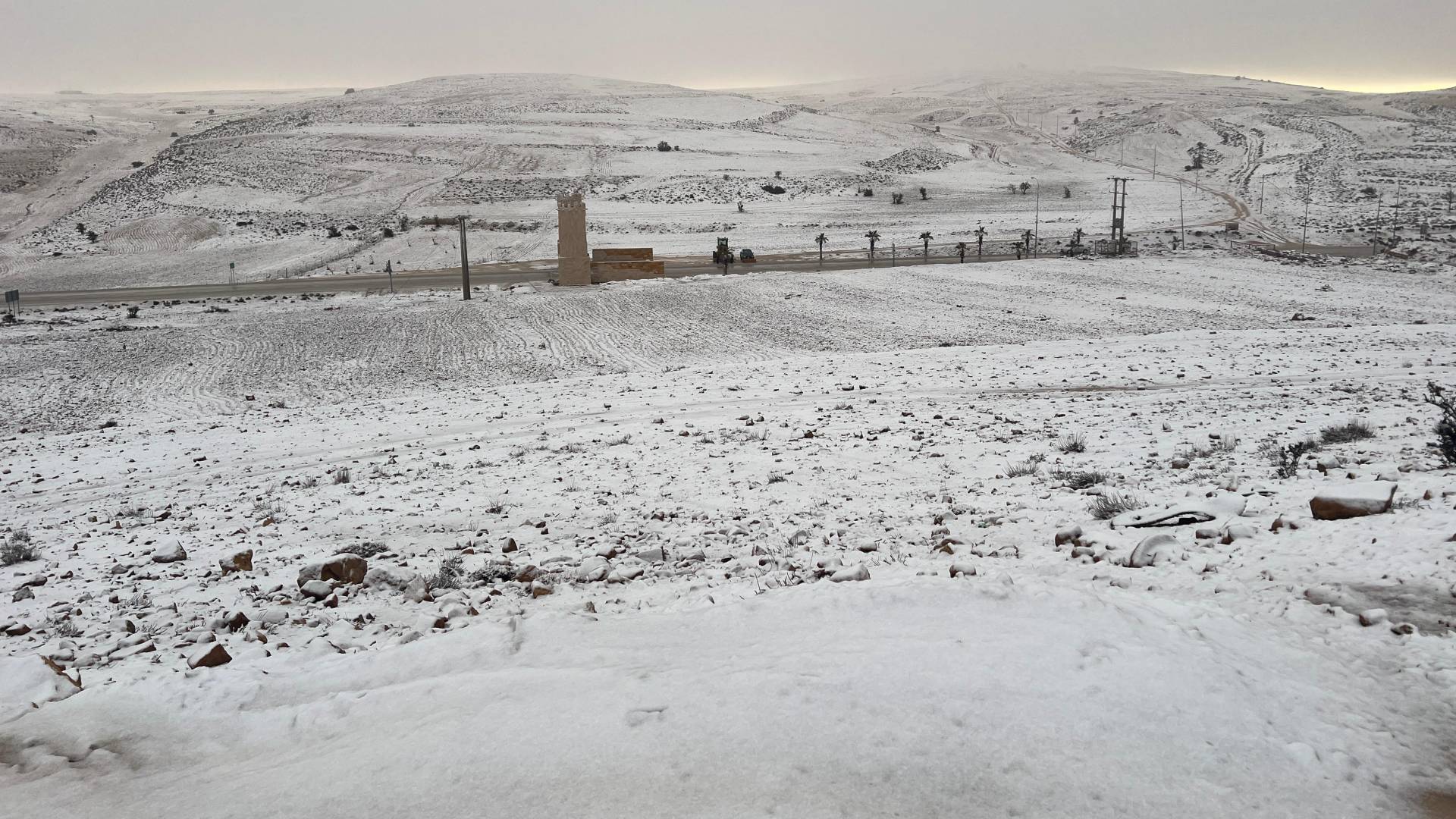 الأمن العام يوجه إرشادات للسائقين لتعزيز السلامة المرورية خلال هطول الأمطار