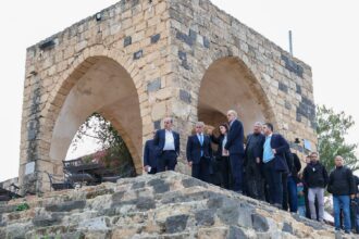 أهالي أم قيس يثمنون توجيهات رئيس الوزراء لتأهيل المتحف والقرية التراثية