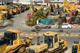 997 بيانًا جمركيًا لآليات المنطقة الحرة بالزرقاء خلال 11 شهرًا