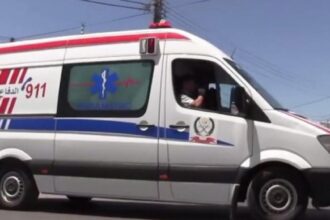 انقلاب صهريج ديزل على الطريق الصحراوي وإصابة سائق بحالة بالغة