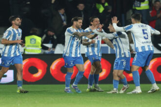 ريال مدريد يتأهل بصعوبة والكبار يواصلون المفاجآت في كأس ملك إسبانيا