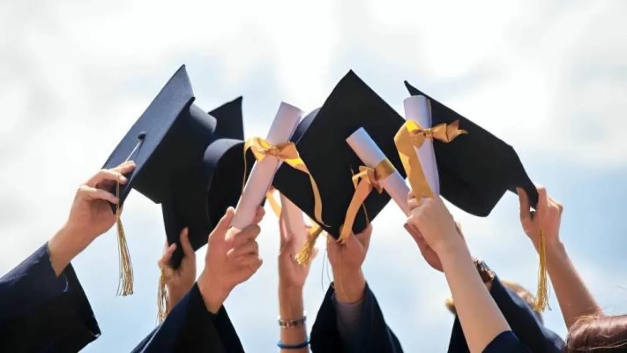 صورة حول : التعليم العالي يعلن توزيع 2632 منحة جزئية وقرض لأبناء المعلمين في الجامعات الرسمية التعليم العالي يعلن توزيع 2632 منحة جزئية وقرض لأبناء المعلمين في الجامعات الرسمية