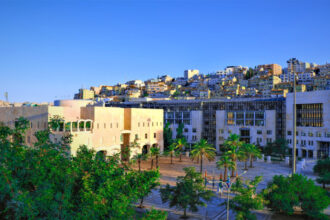 لجنة أمانة عمّان الكبرى تصادق على مشاريع للتحول الذكي