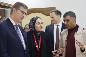 السفير الألماني يزور جمعية جبل زمزم في المفرق ويثمن جهودها المجتمعية