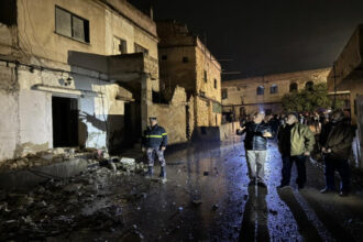 هدم أجزاء من منزل في الأغوار الشمالية بعد انهياره فجأة