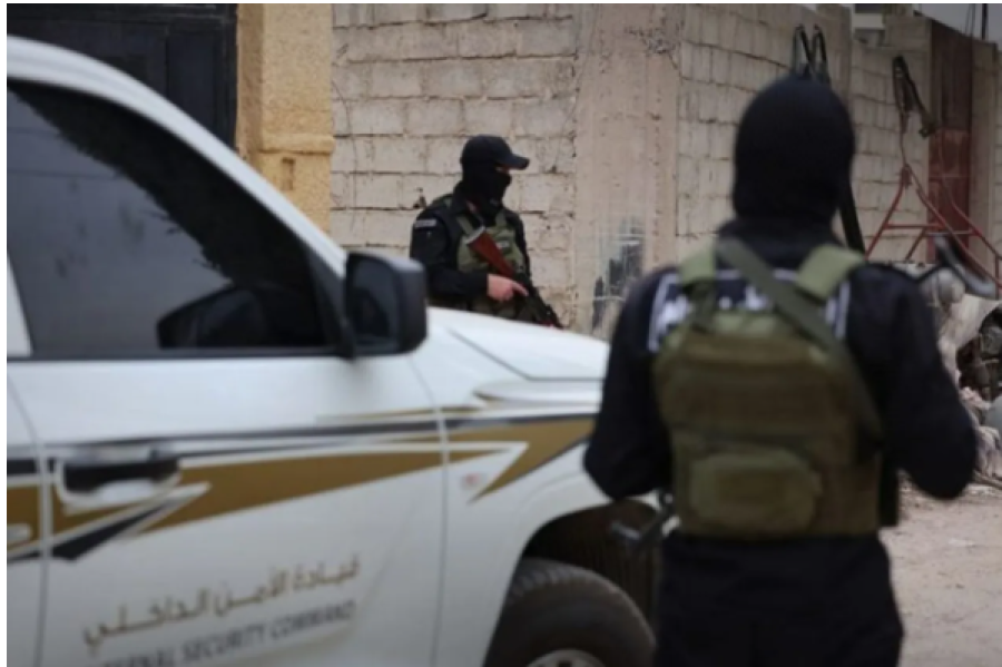 الداخلية السورية تعلن ضبط شبكات تهريب أسلحة وخلايا تنظيم الدولة في عدة مناطق