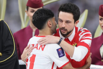 عاجل| ولي العهد يطمئن على صحة يزن النعيمات بعد إصابته في كأس العرب