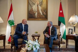 الملك والرئيس اللبناني يبحثان هاتفيا أبرز مستجدات الإقليم