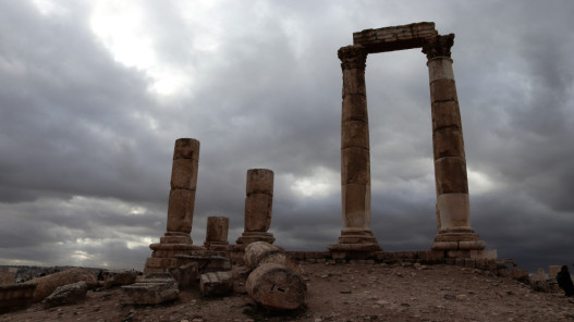 أجواء باردة نسبيًا وزخات مطر متوقعة نهاية الأسبوع