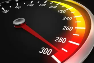 ضبط مركبة تسير بسرعة هائلة على طريق الأزرق–الزرقاء