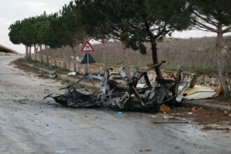 غارتان إسرائيليتان تستهدفان لبنان واستشهاد شخصين