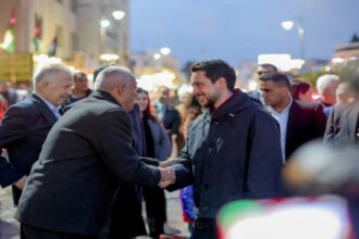 عاجل| ولي العهد يهنئ أبناء الطوائف المسيحية بمناسبة عيد الميلاد المجيد