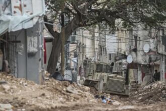 تصعيد ميداني في الضفة الغربية: اقتحامات واعتداءات تطال مدنًا وقرى فلسطينية